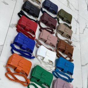 Woman bags & purse pallets - Image 17
