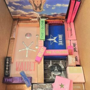 Jeffrey star cosmetic pallet - Image 7